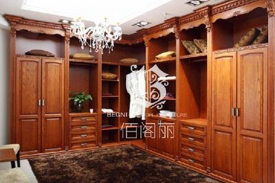 匠心獨具，自然與格調(diào)的融合 探索設(shè)計新穎的實木定制衣柜